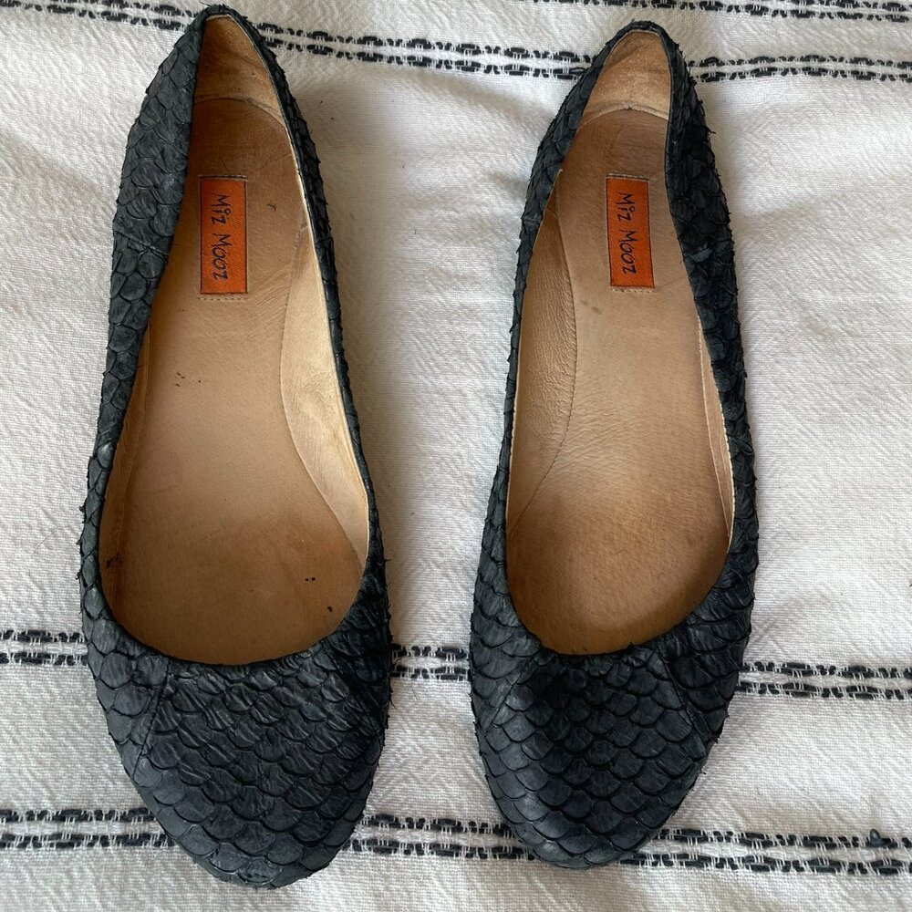 Miz Mooz Scale Flats | Women's size 6